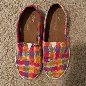 Rainbow Plaid Toms Slip on sneakers
